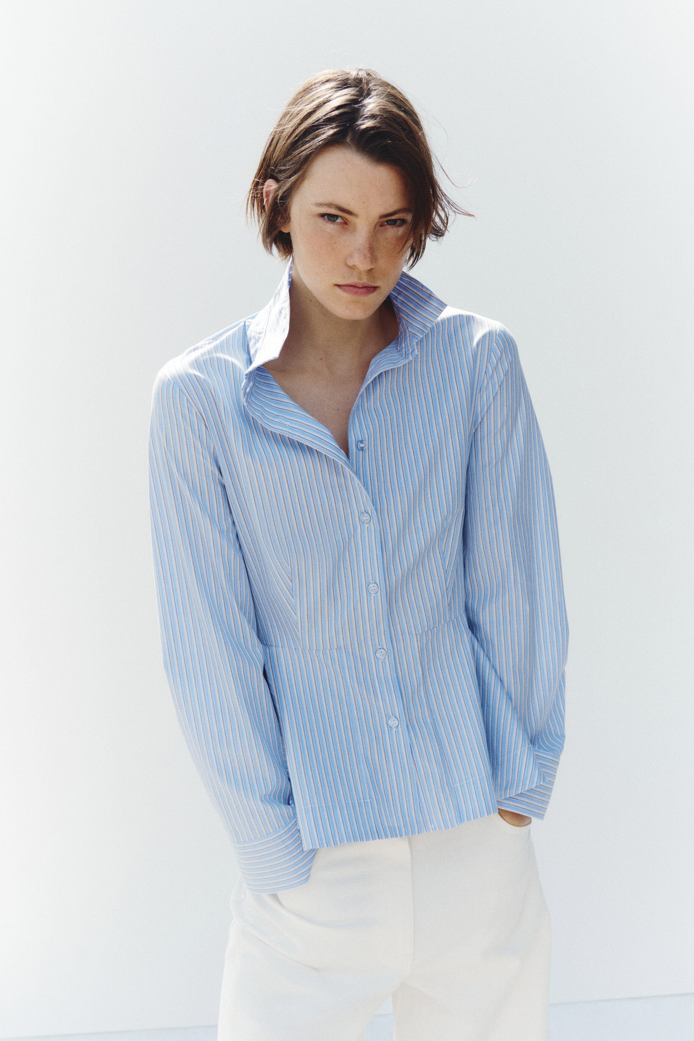 selected Light blue/pinstriped