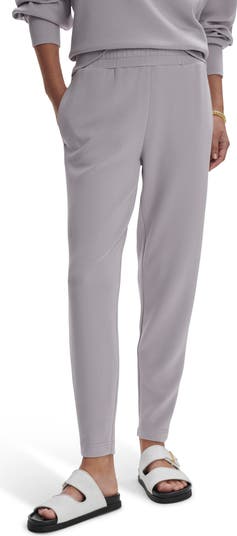 The Slim Knit Ankle Pants
