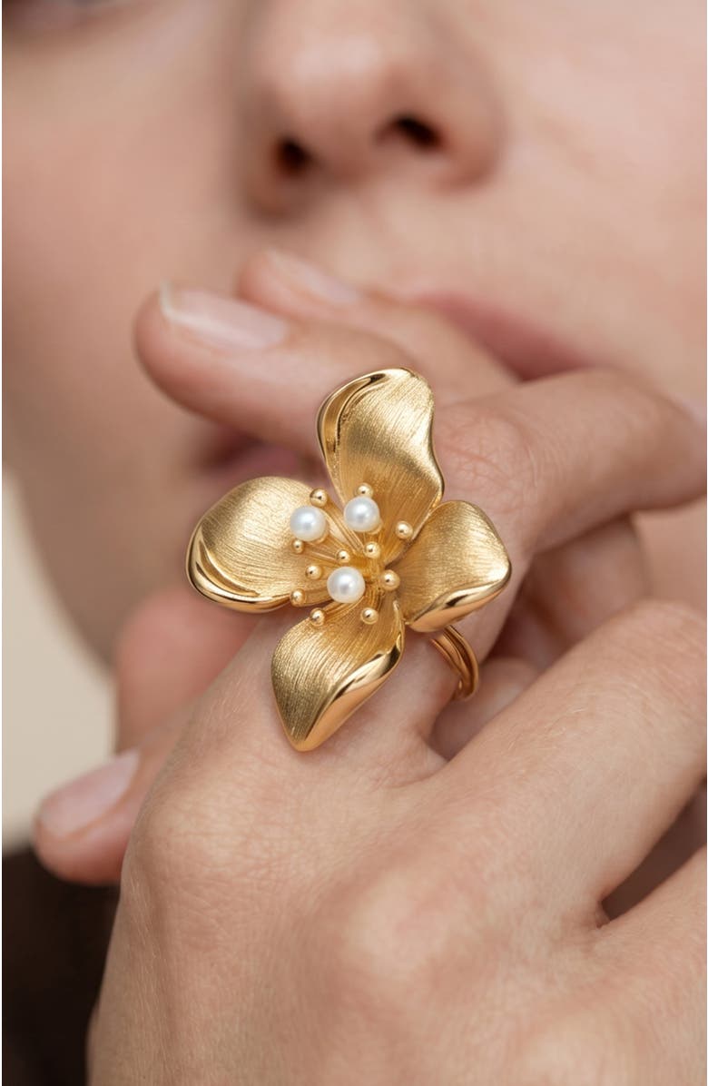 RETRO CHIC Large Iris Blossom Ring, Alternate, color, Gold & White