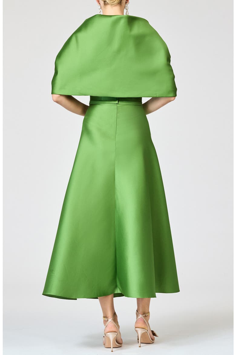 Hug Satin Shawl, Alternate, color, GREEN GARNET