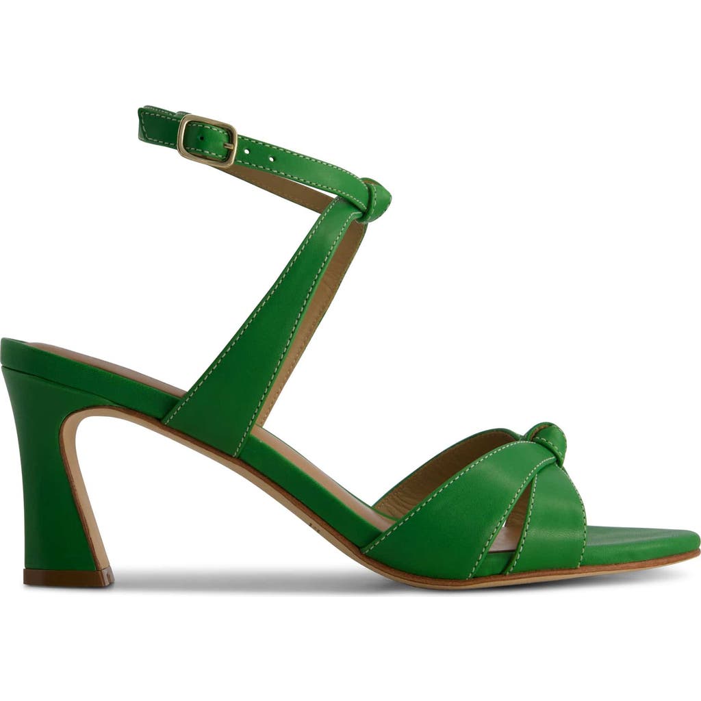 BERNARDO FOOTWEAR BERNARDO FOOTWEAR NEERA MID HEEL SANDAL