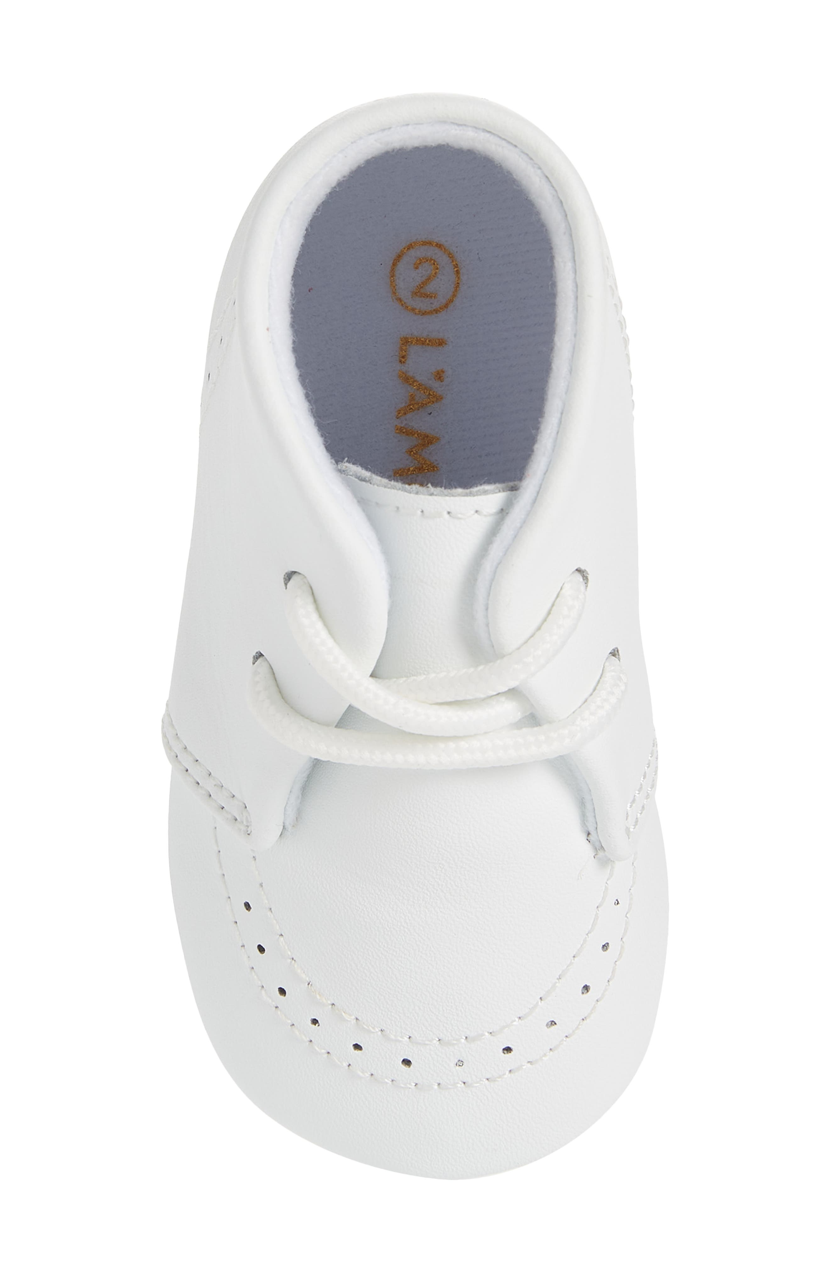 L'AMOUR Benny Brogue Oxford Crib Shoe, Alternate, color, White