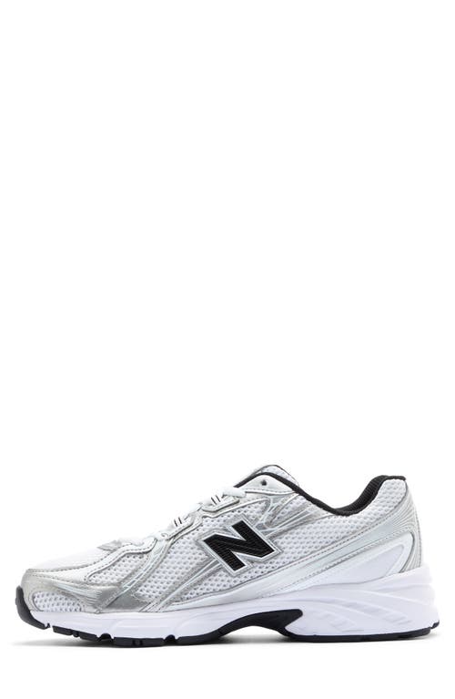 New Balance Gender Inclusive 740 Sneaker