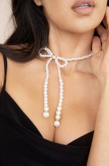 Faux Pearl Bow Choker Necklace