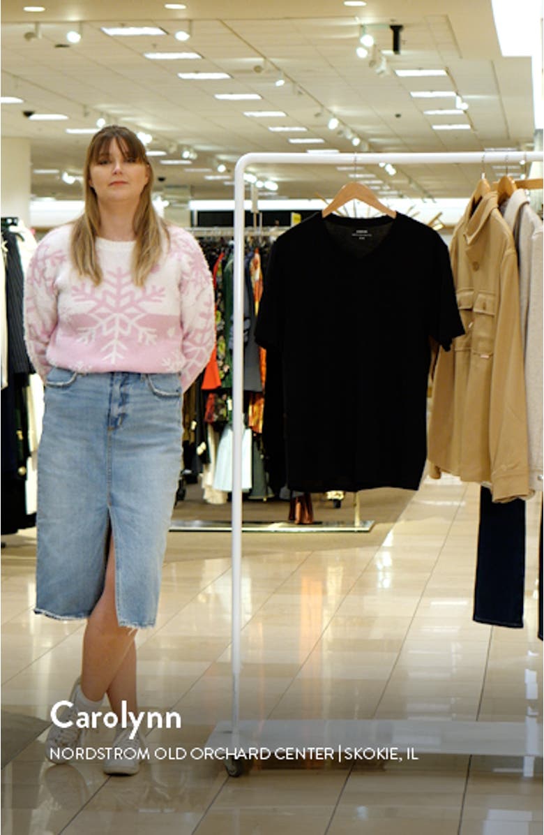 V-Neck T-Shirt, sales video thumbnail