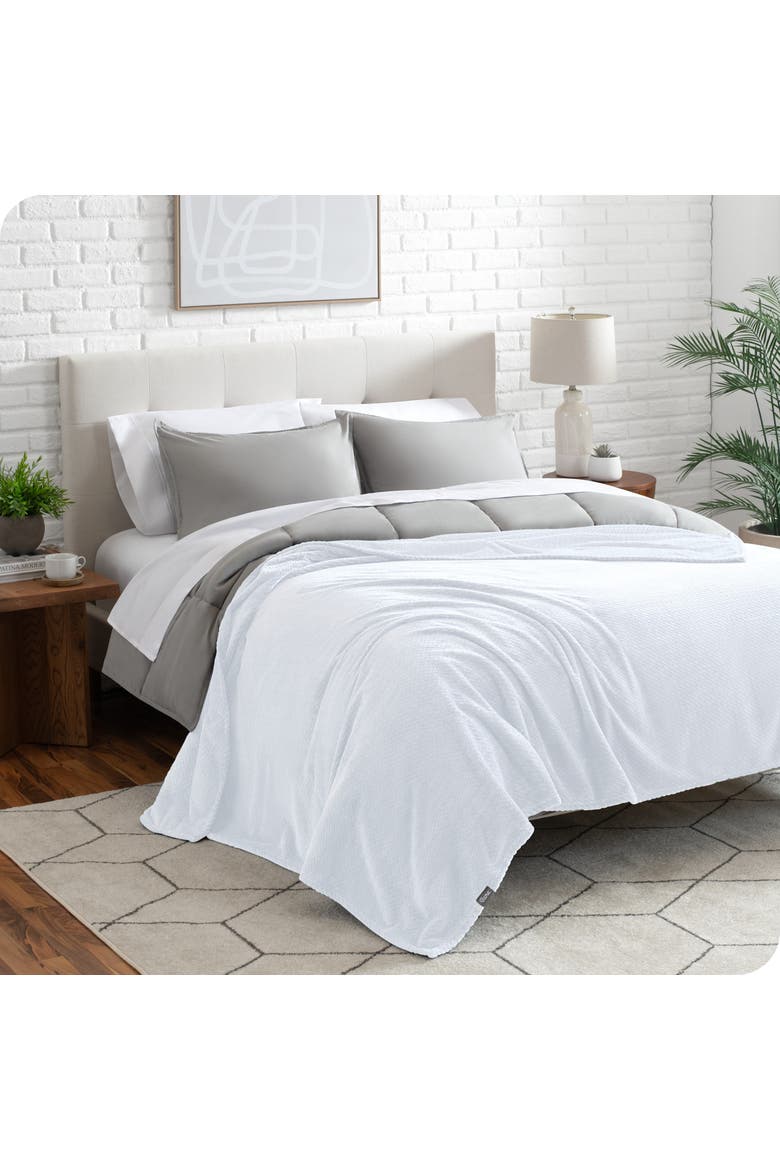 Chevron Microplush Fleece Throw Blanket, Alternate, color, White