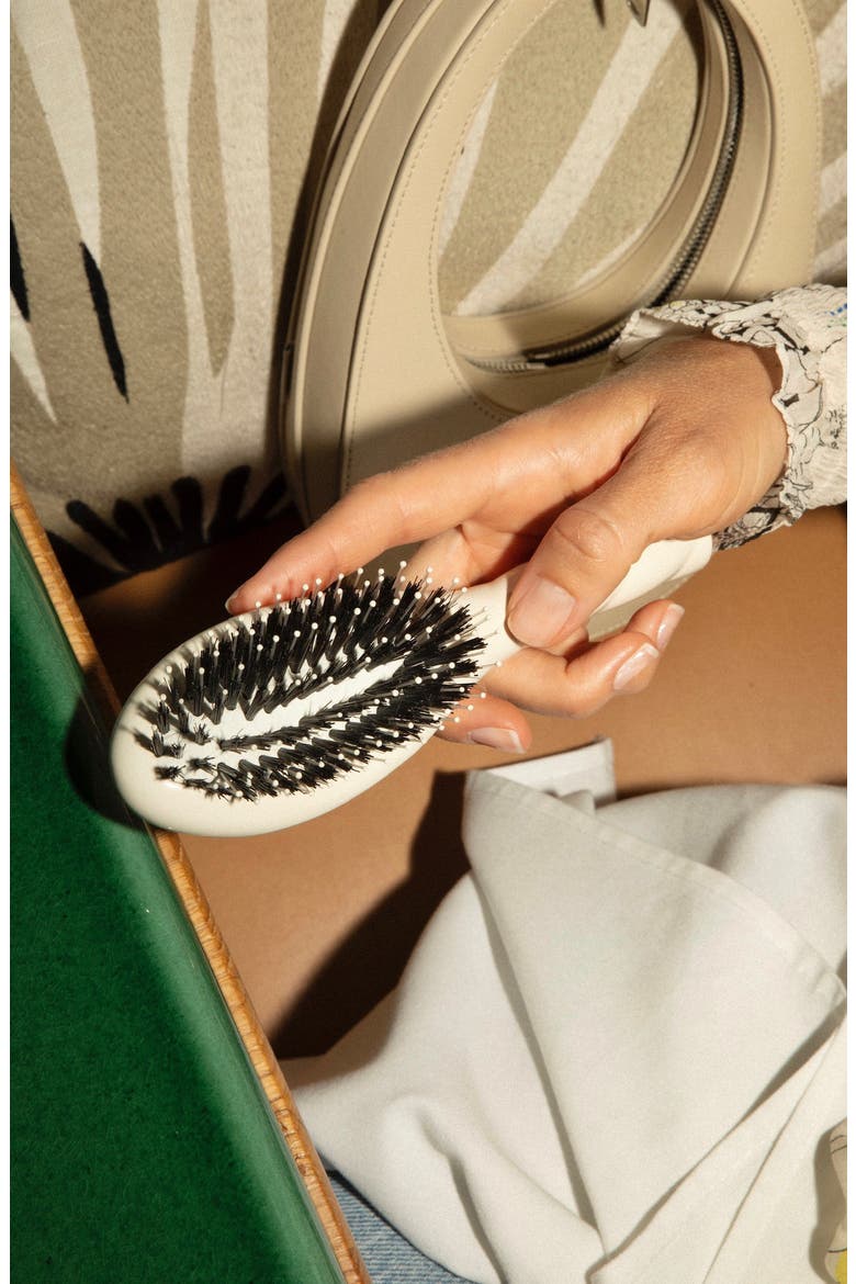 N.03 The Small Gentle Scalp Care Hairbrush, Alternate, color, CREAMY WHITE