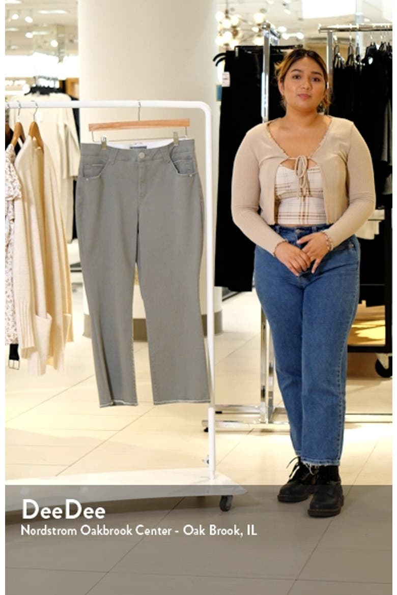 'Ab'Solution Mid Rise Crop Pants video