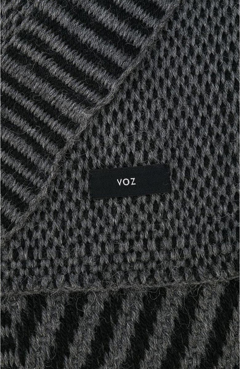 Voz Chevron Scarf in Baby Alpaca, Alternate, color, Grey/Black