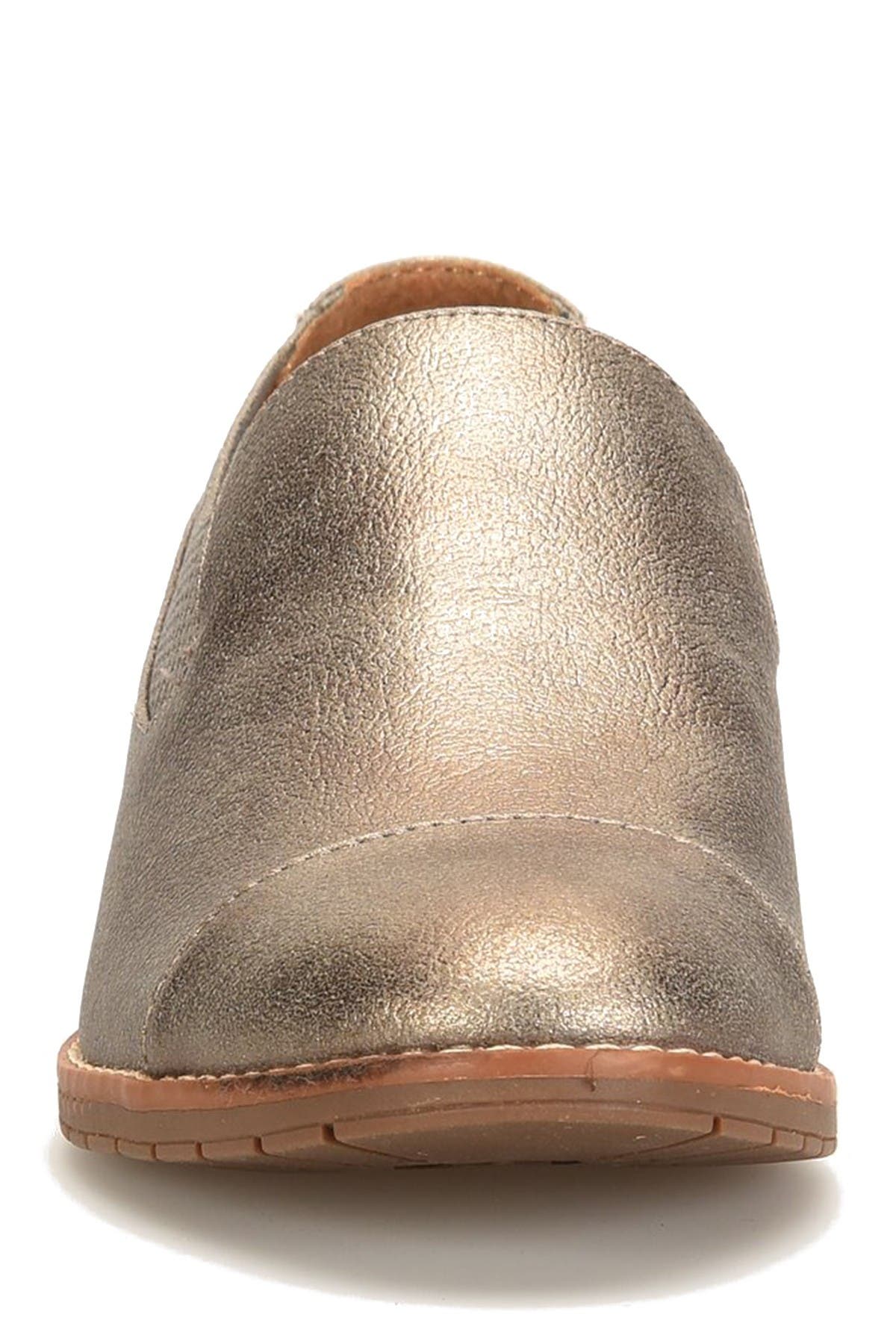 EUROSOFT Wavery Metallic Cap Toe Loafer, Alternate, color, 