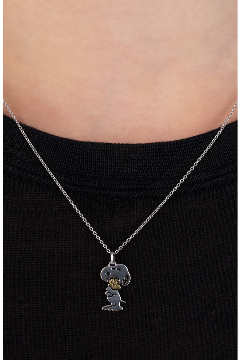 x Peanuts Snoopy Hugs Pendant Necklace, Alternate, color, PURE PLATINUM / CLEAR STONE