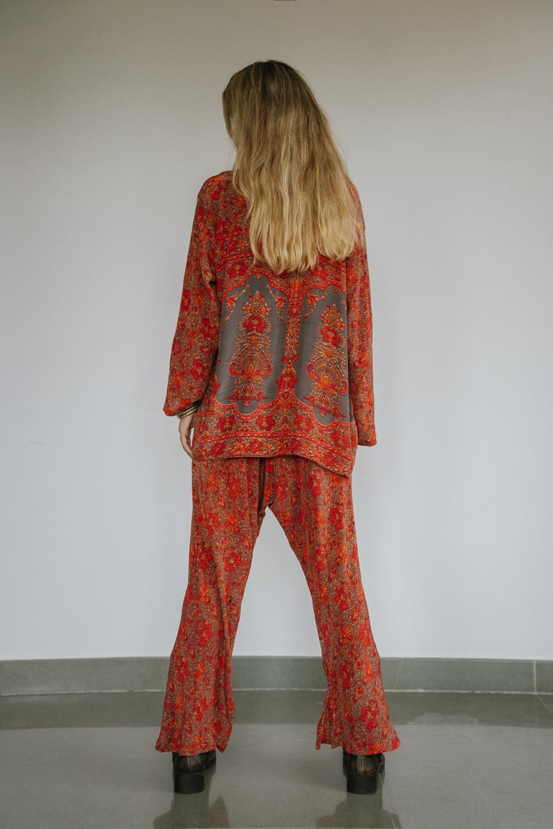 The Set Taylor, Alternate, color, Red Floral