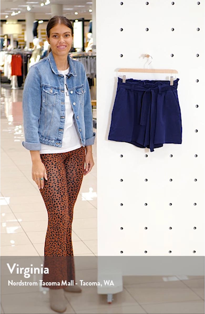 Paperbag High Waist Shorts, sales video thumbnail