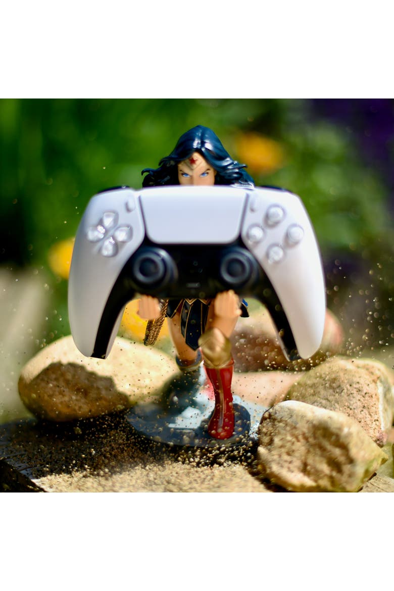 Wonder Woman DC Comics Original Mobile Phone & Gaming Controller Holder, Alternate, color, Multicolored