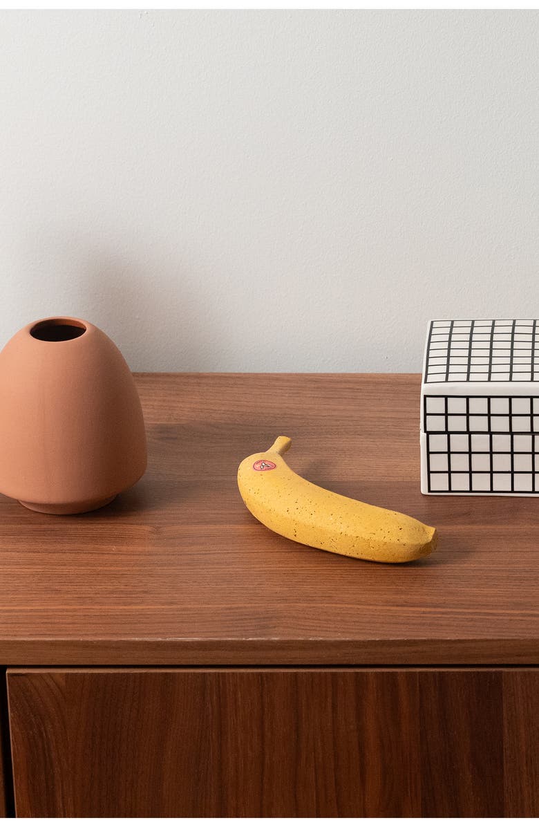 Pretti.Cool Concrete Banana Paperweight, Alternate, color, Perfectly Ripe