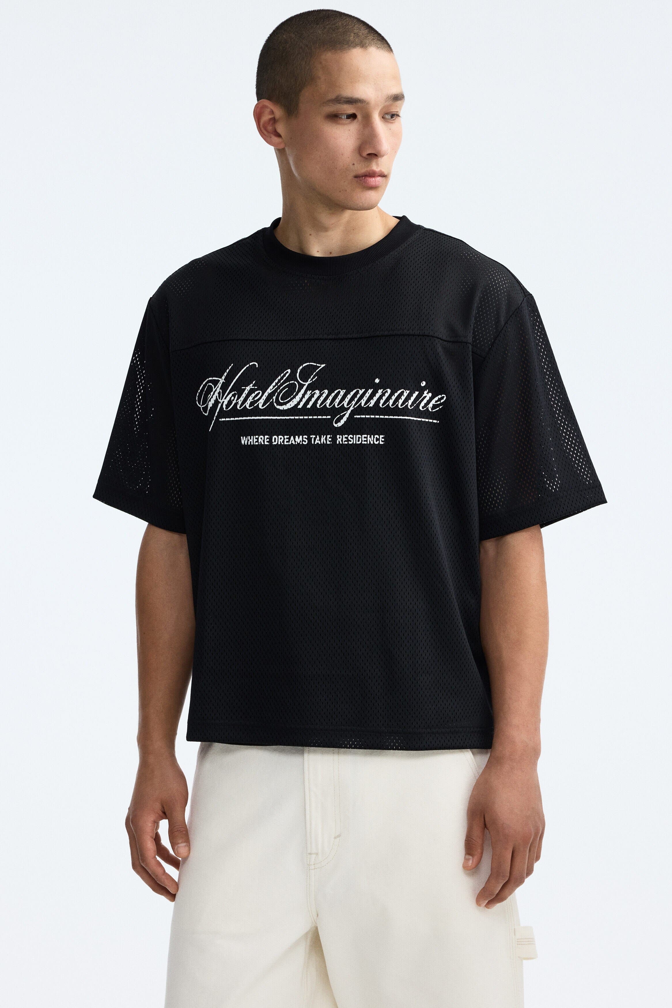 selected Black/Hotel Imaginaire