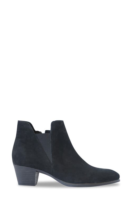 Munro Jackson Chelsea Boot In Black Nubuck