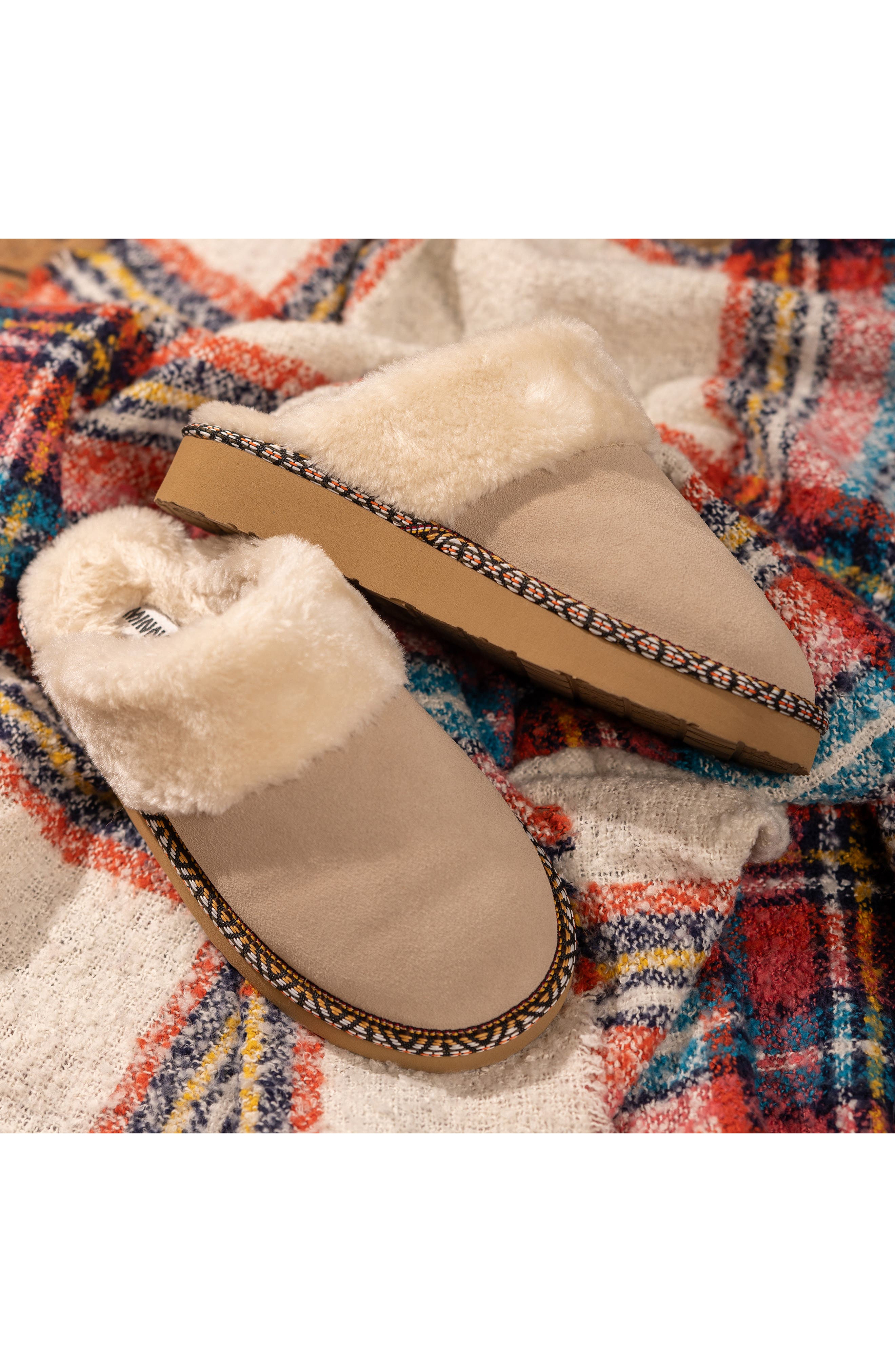 Minnetonka Cerise Faux Fur Scuff Slipper, Alternate, color, Stone