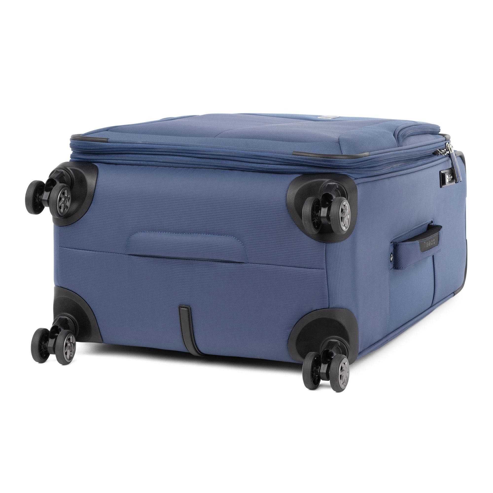 Женские чемоданы TRAVELPRO Walkabout 6 Softside Expandable 25" Medium Checked Spinner Luggage — фото 5