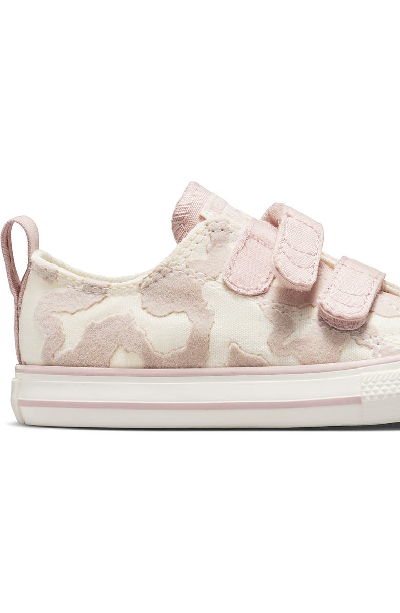 Converse Kids' Chuck Taylor<sup>®</sup> All Star<sup>®</sup> 2V Oxford Sneaker, Alternate, color,