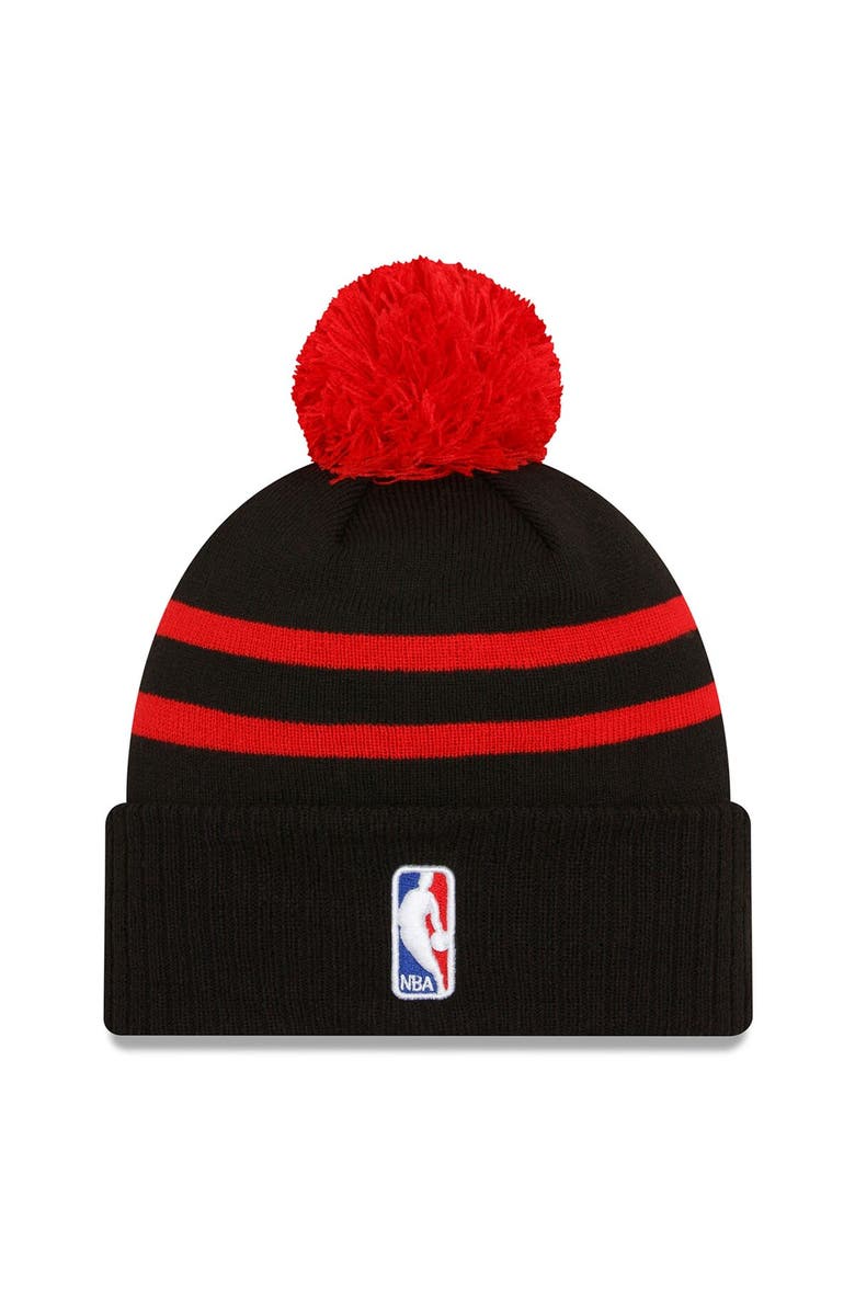 New Era Men's New Era  Black Chicago Bulls 2023/24 City Edition Cuffed Pom Knit Hat, Alternate, color, 