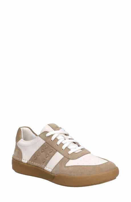 Claire 27 Sneaker
