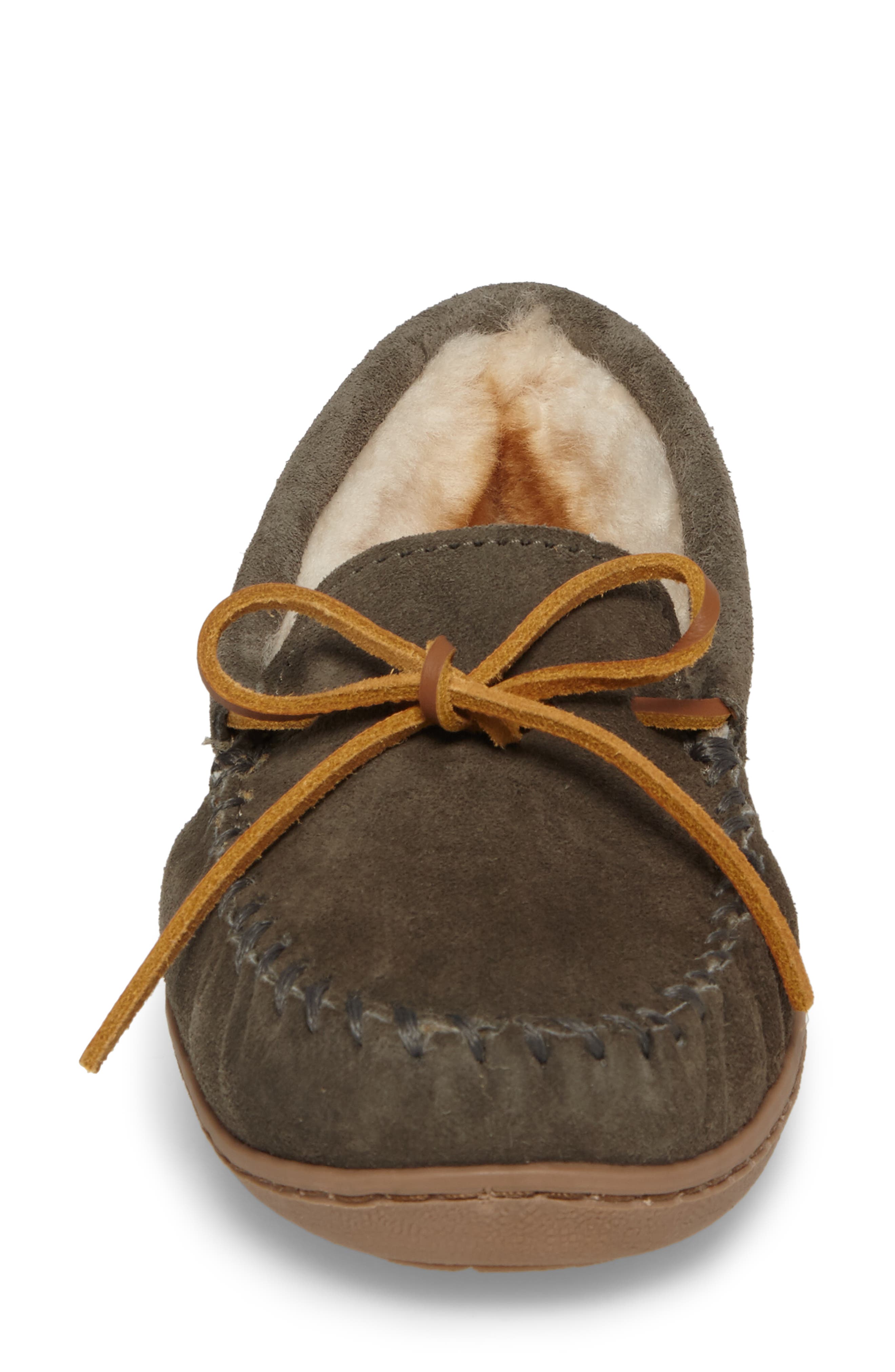 Minnetonka Genuine Shearling Hard Sole Indoor/Outdoor Slipper, Alternate, color, Grey