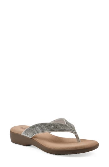 Cliffs By White Mountain Becharm Sandal In Ecru Fabric