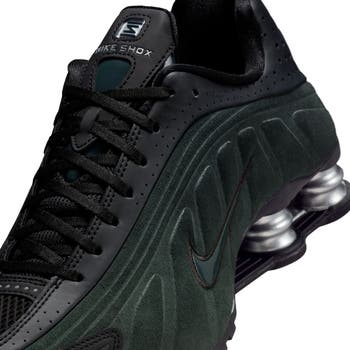 Shox R4 Sneaker
