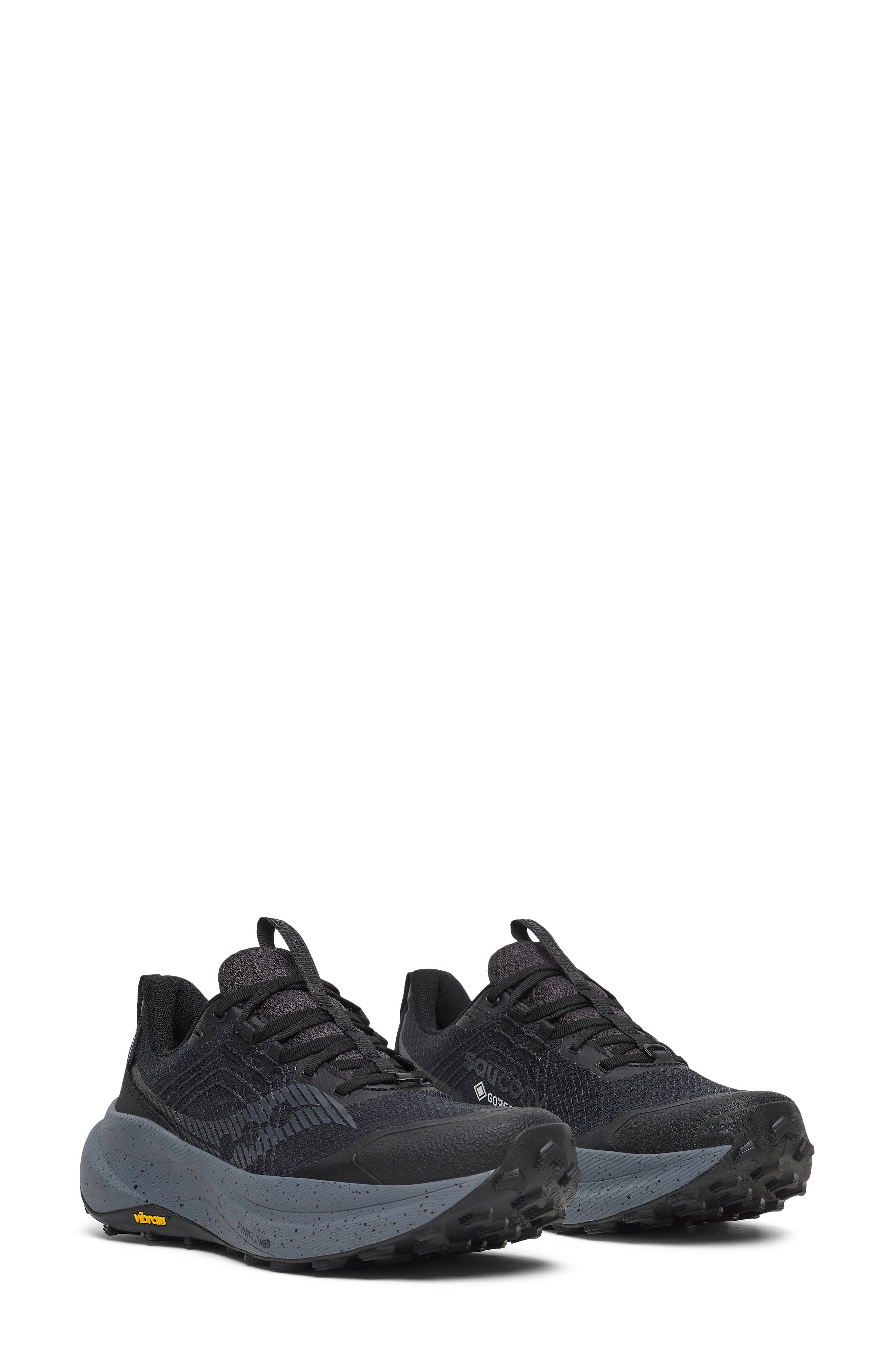 BLACK/ CARBON