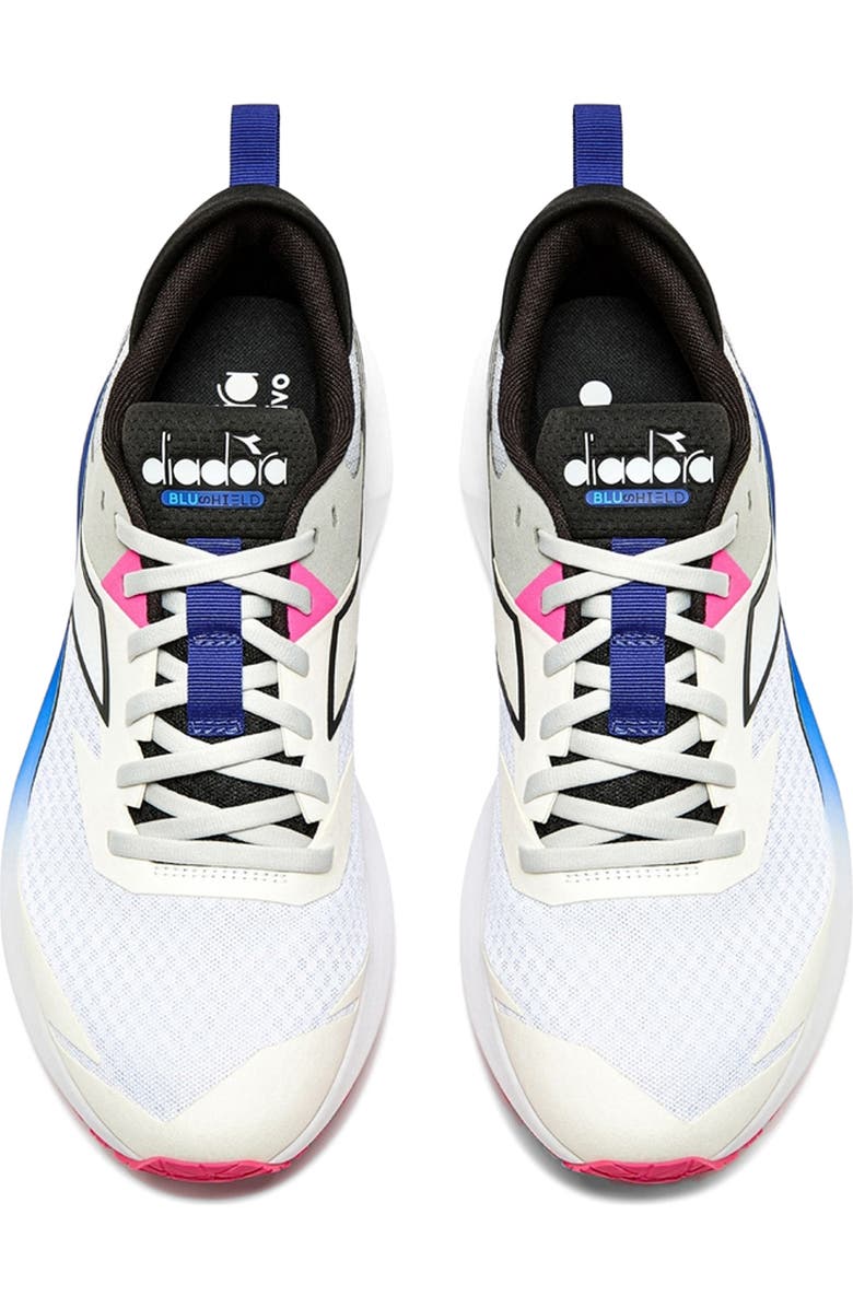 Diadora Mythos Blushield Vigore 5 Running Shoe, Alternate, color, White/ Black/ Silver