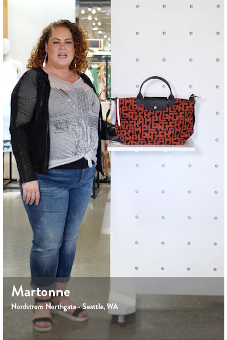 Medium Le Pliage Logo Nylon Tote video