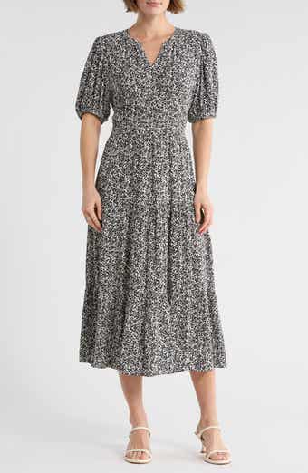 Melrose and Market Crinkled Short Sleeve Tiered Midi Dress