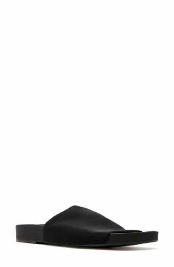 La Canadienne Vibrant Slide Sandal