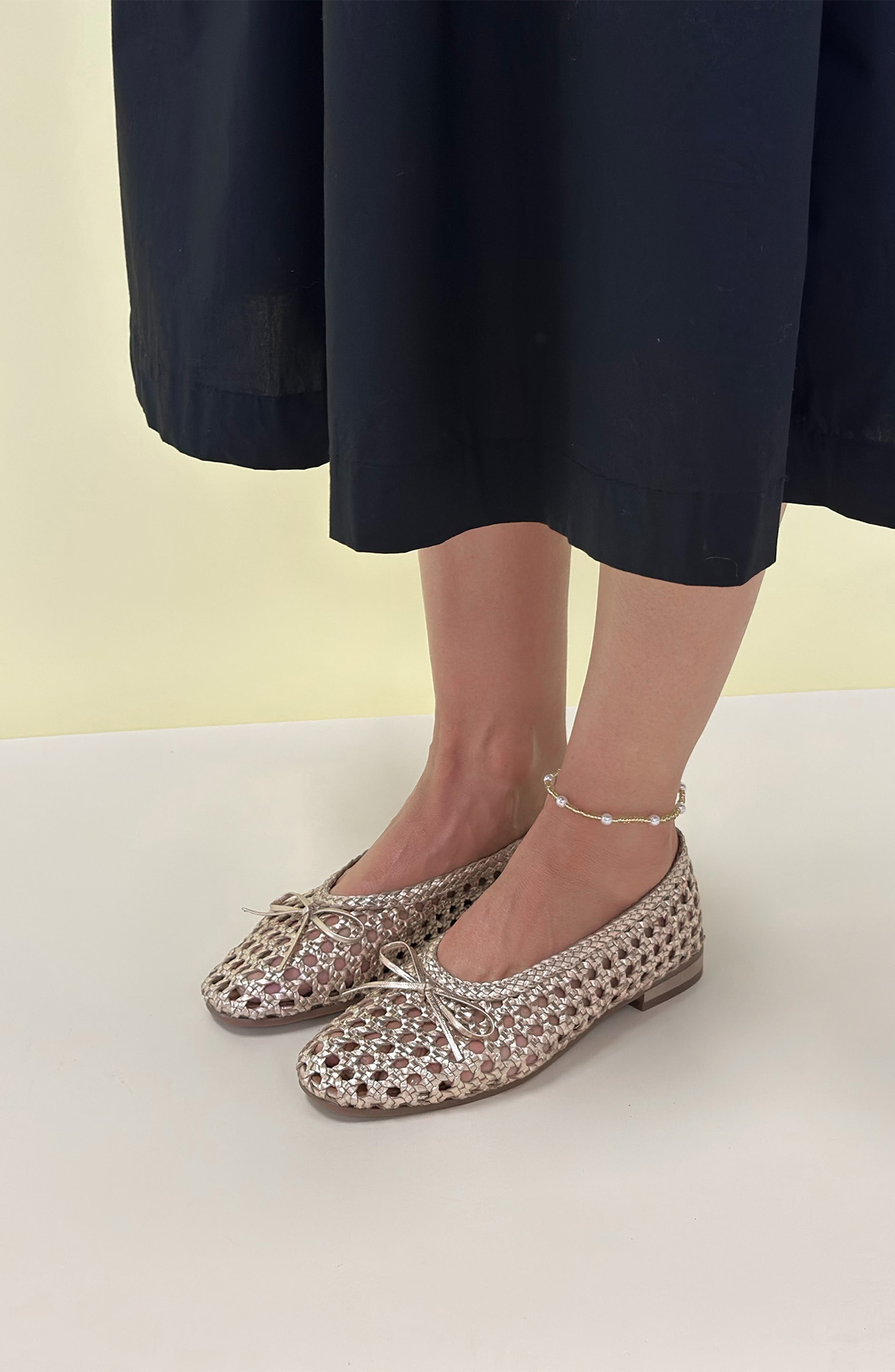 Seychelles Flagstaff Woven Flat, Alternate, color, Gold