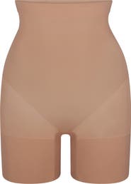 SKIMS Everyday Sculpt Mid Thigh Shorts