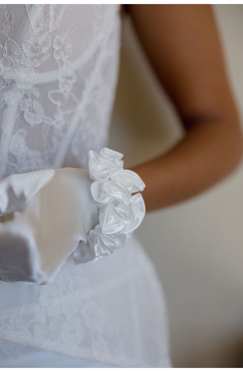 Untamed Petals Rosey Gloves, Alternate, color, Ivory