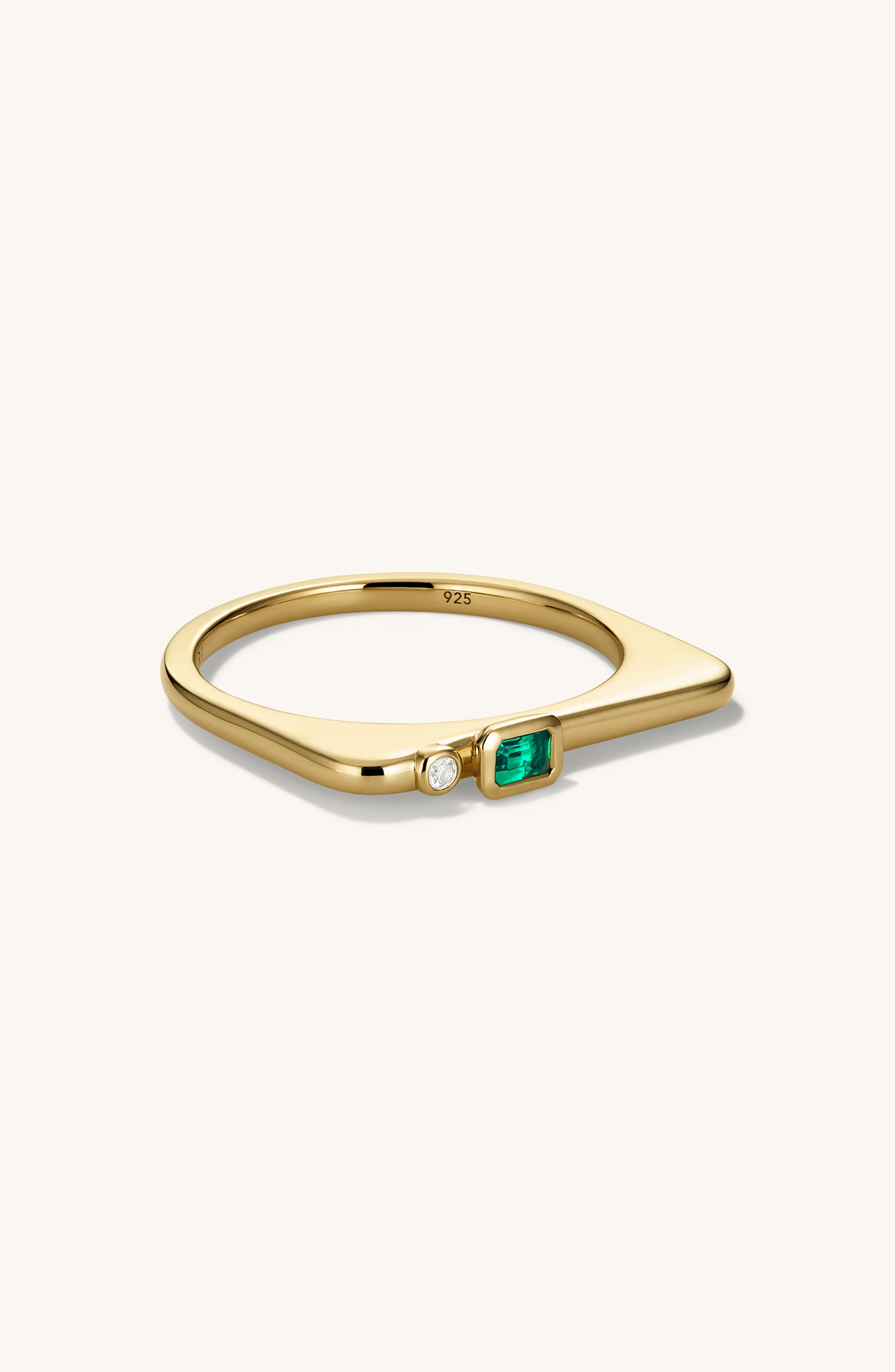 Gold / Lab Grown Emerald