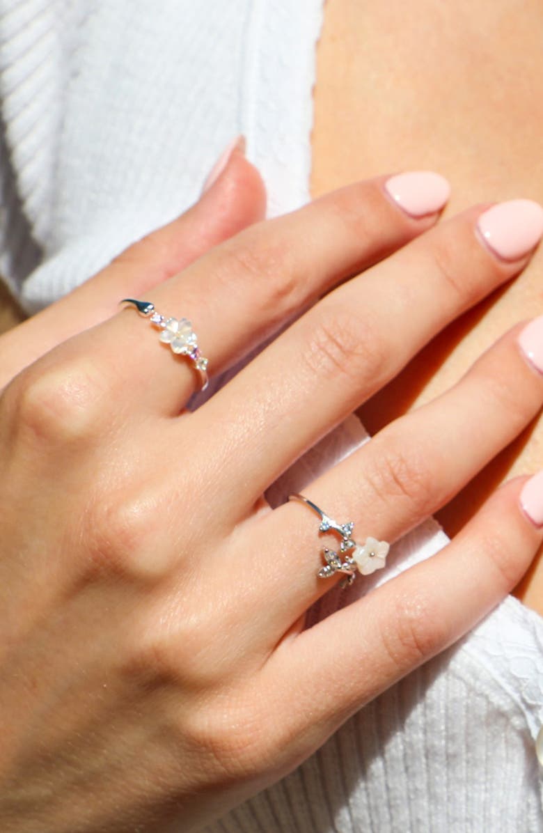 LA MENO Dazzling Sloane White Flower Ring, Alternate, color, 