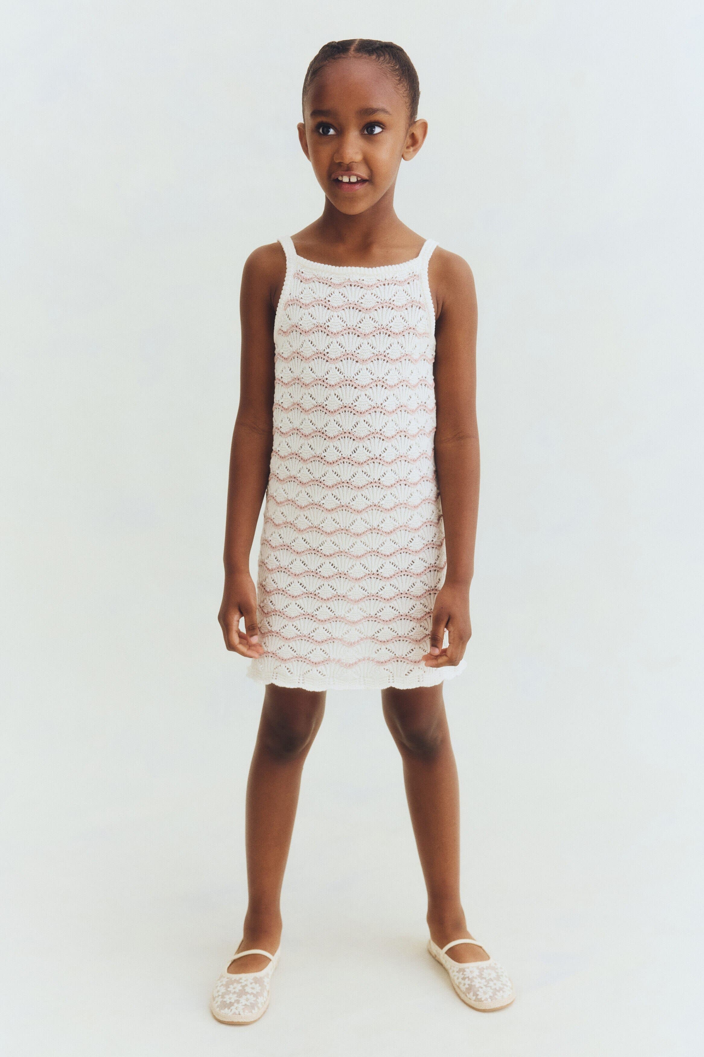 selected White/pink striped