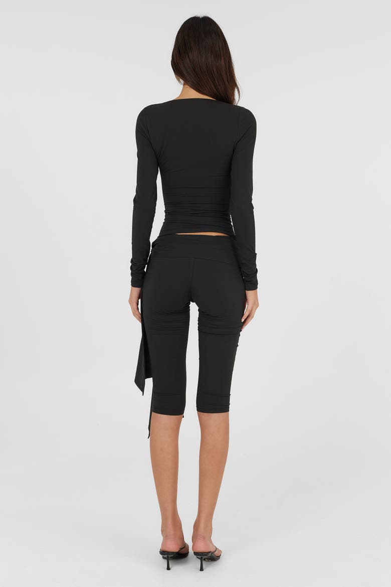 Elvira Capri, Alternate, color, Black