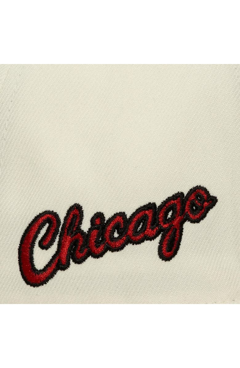 Mitchell & Ness Men's Mitchell & Ness  Cream Chicago Bulls Ochre Dusted Double Two-Toned Pro Crown Adjustable Hat, Alternate, color, Cream