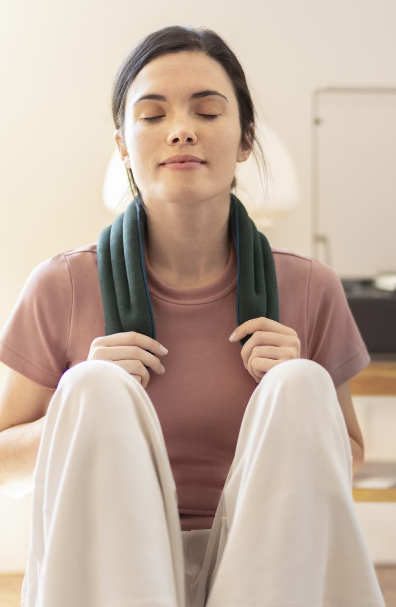 Ostrichpillow Heatable Neck Wrap, Alternate, color, Forest Green