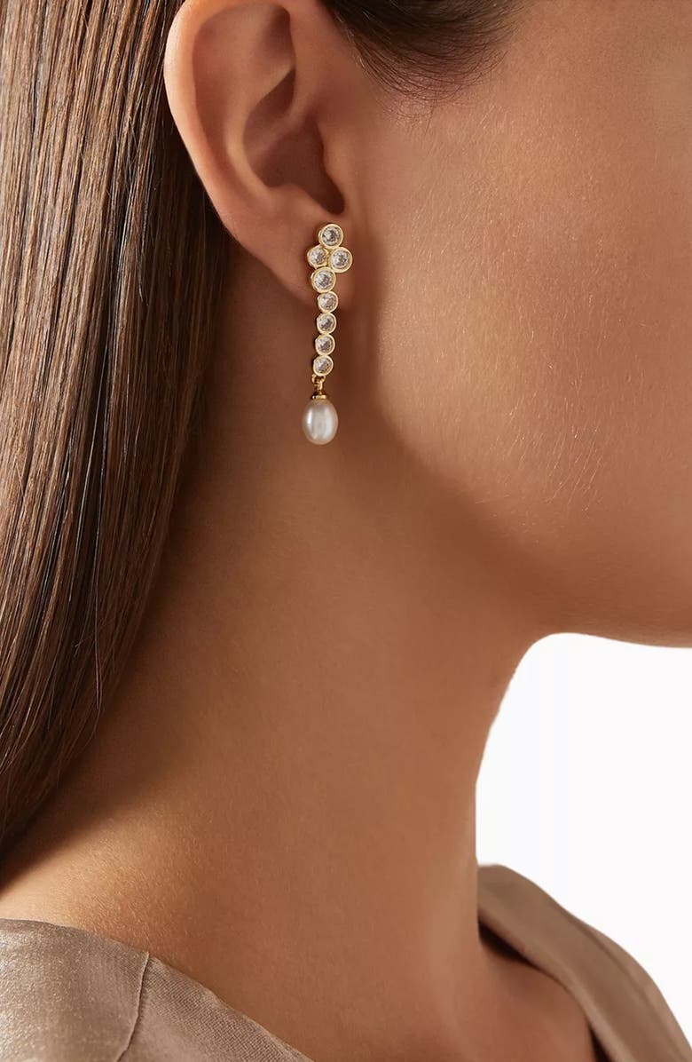 YOJ Drop Averi Crystal Earrings in Gold, Alternate, color, Gold