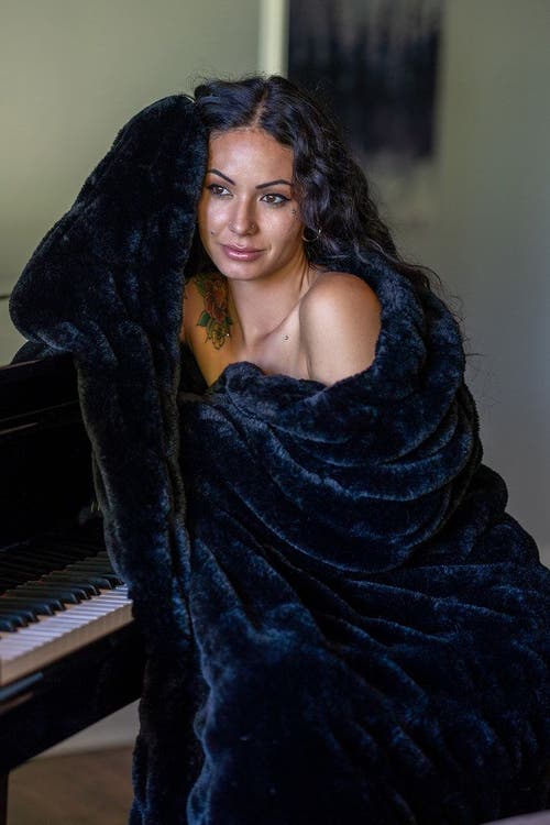 Sea To Me Blankets La Escapade Faux Fur Throw Blanket In Black