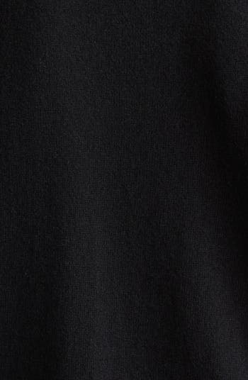 Classic Crewneck Cashmere Sweater