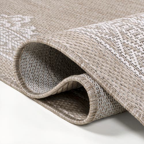 Jonathan Y Arden Vintage Casual Medallion Indoor/outdoor Area Rug