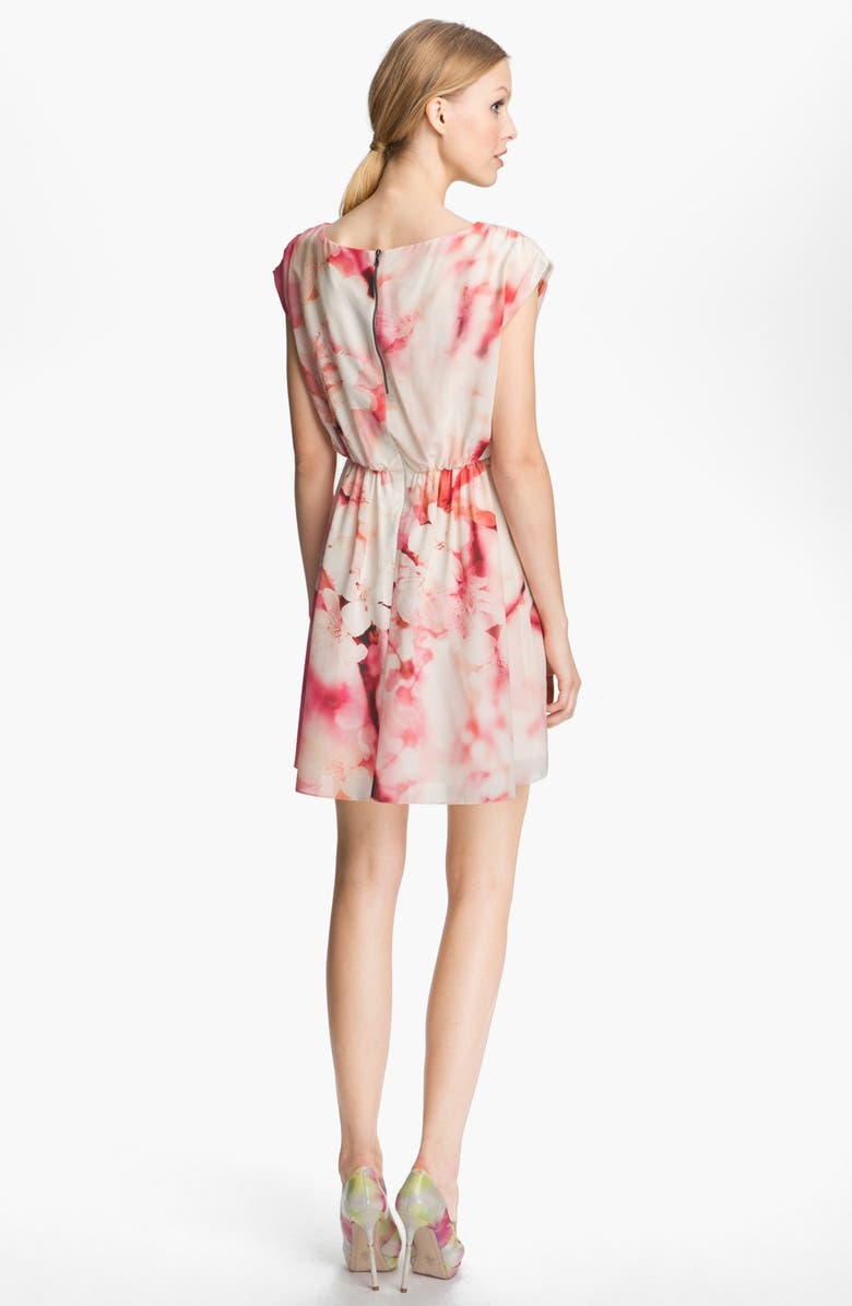 Alice + Olivia Print Cap Sleeve Dress, Alternate, color, 