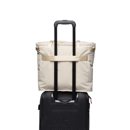 Cotopaxi Mente 22l Tote In Neutral