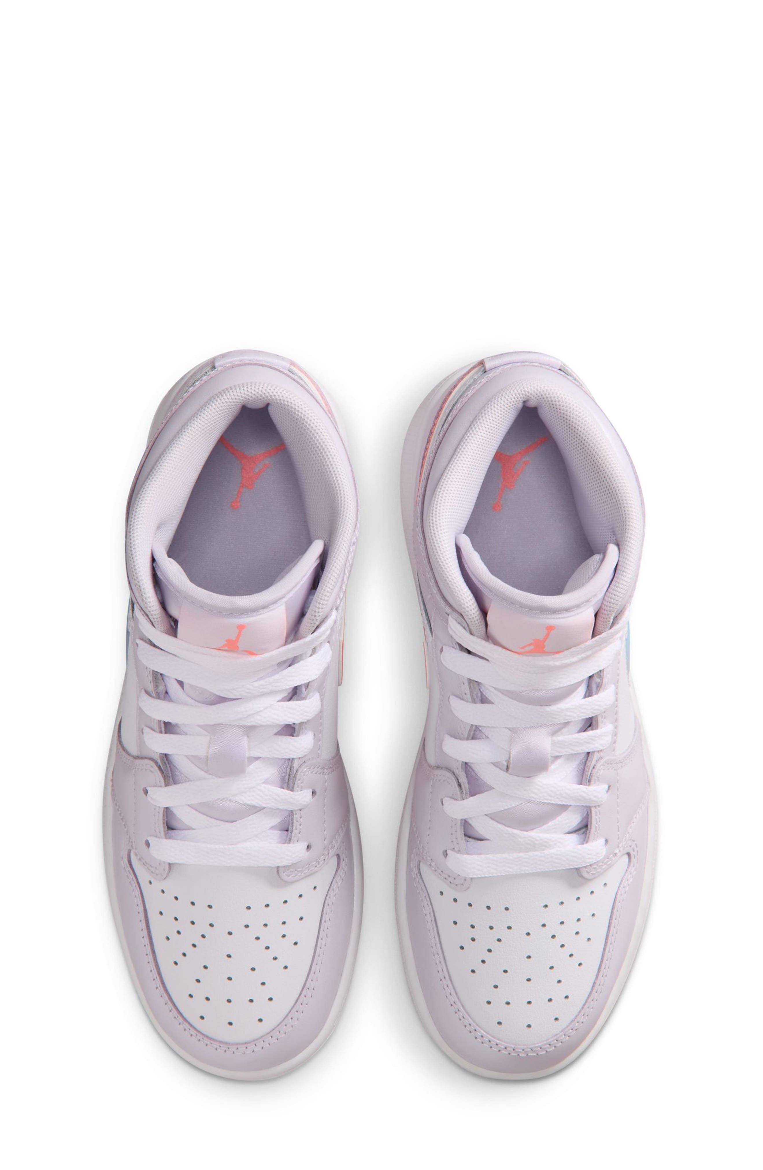 Nike Kids' Jordan 1 Mid SE Basketball Sneaker, Alternate, color, 